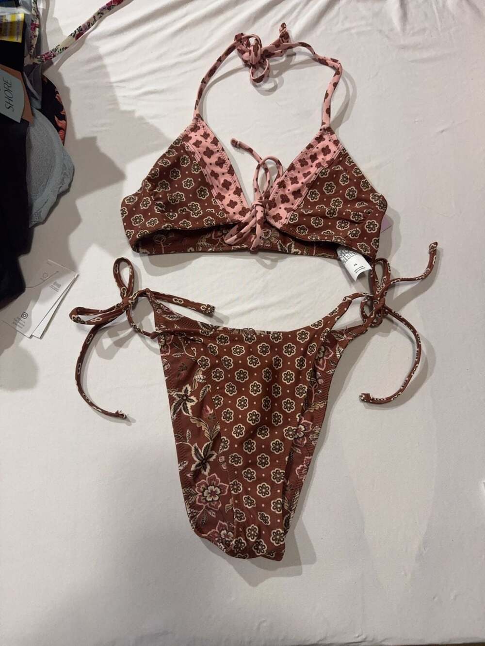 #162 Wild Fable Floral Reversible Bikini Set 
Top Xs bottoms small